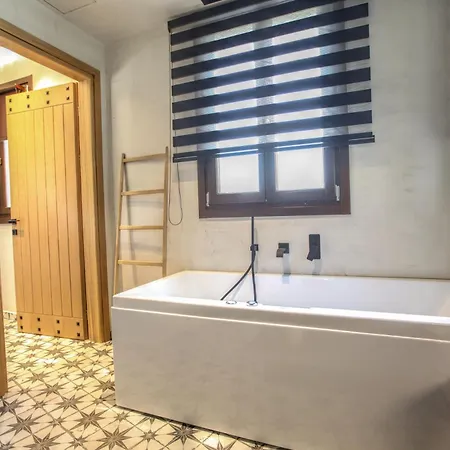 Meteora Heaven And Earth Kastraki Premium - Adults Friendly